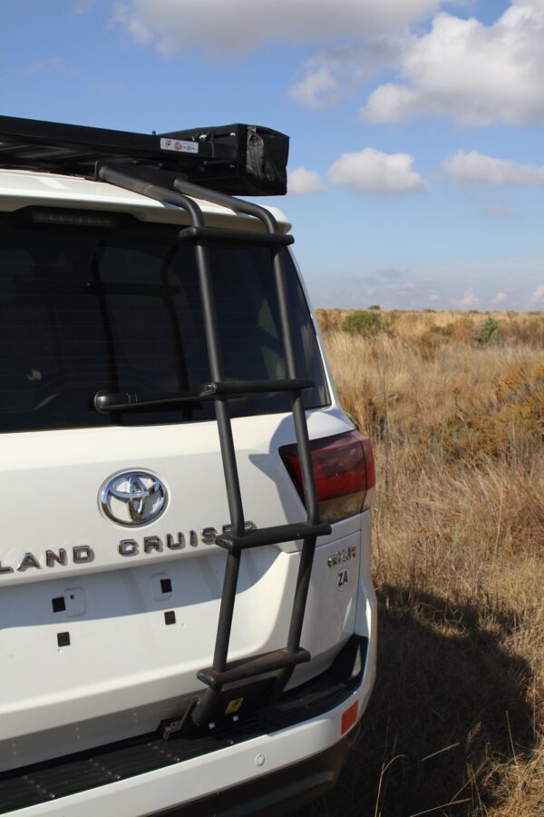 Eezi-Awn K9 Ladder Toyota Land Cruiser 300